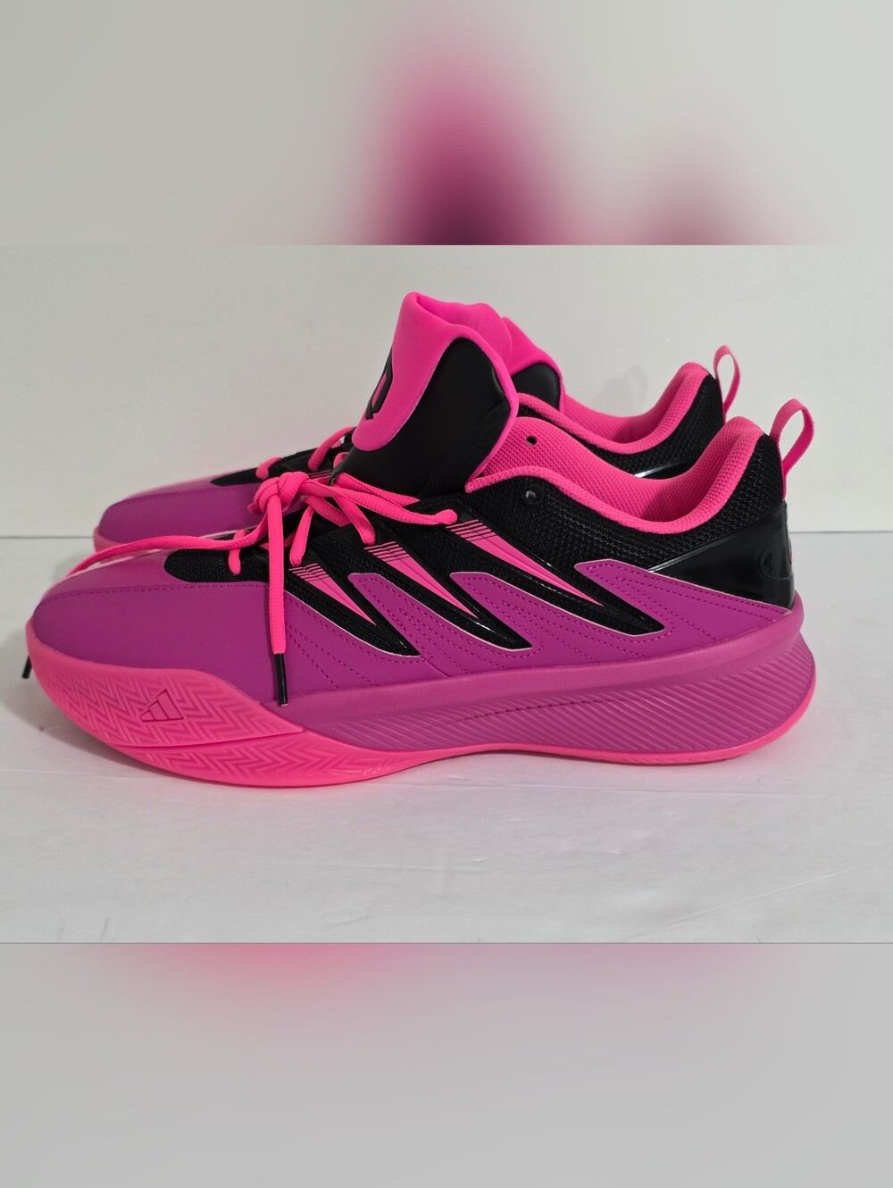 Adidas Men's Dame Certified 3 Lucid Fuchsia Baseball Sneaker Size 12.5